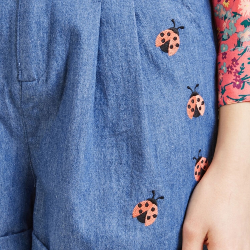 Ladybug Lovin' Shorts in L - Picture 2 of 3